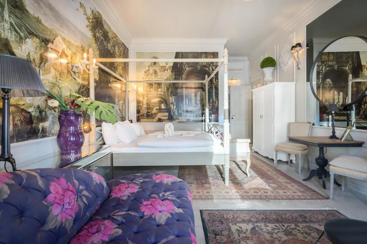 Bpr Violet Noir Apartment With A/C Budapest