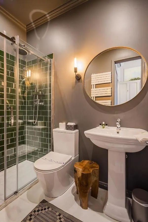 Bpr Violet Noir Apartment With A/C Budapest Hungary
