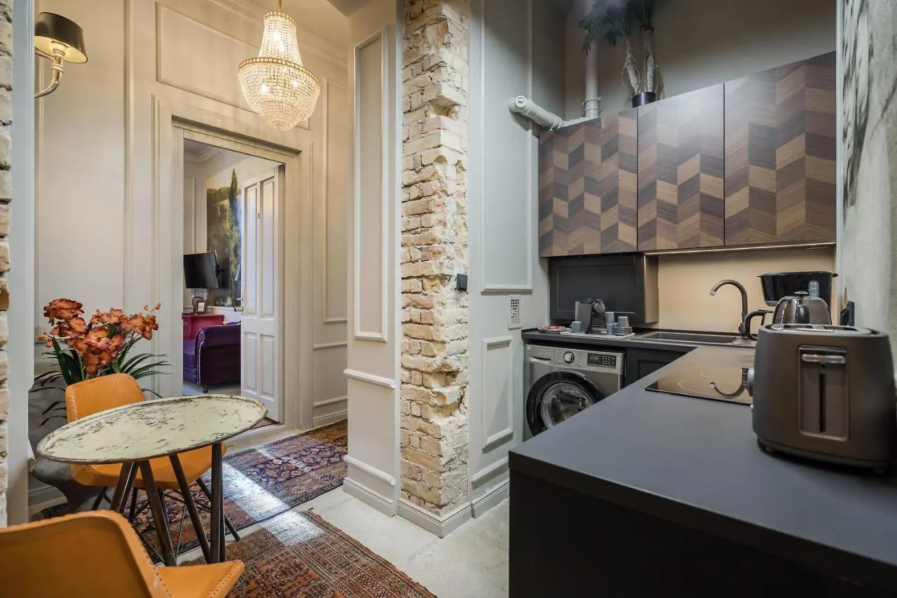 Bpr Violet Noir Apartment With A/C Budapest